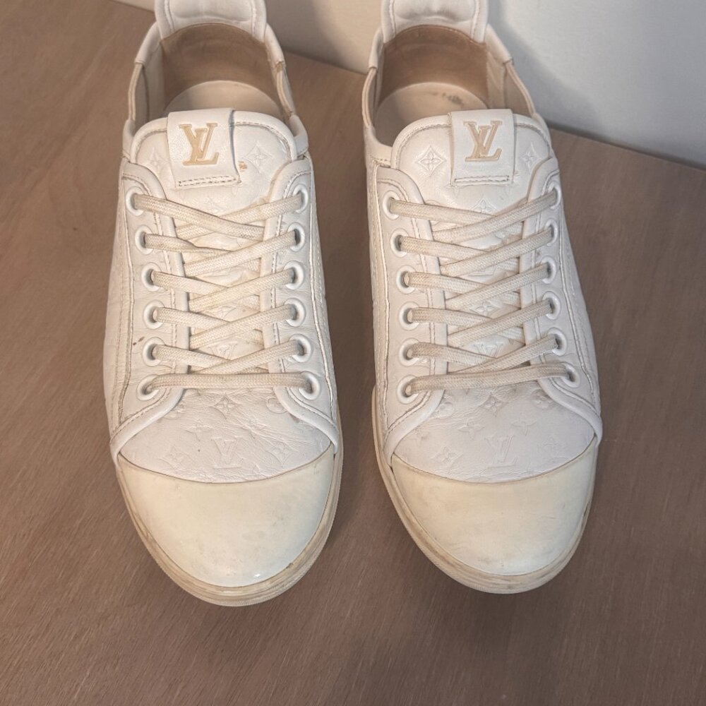 Louis Vuitton White Calfskin Embossed Monogram Toucan Sneakers Size 39.5